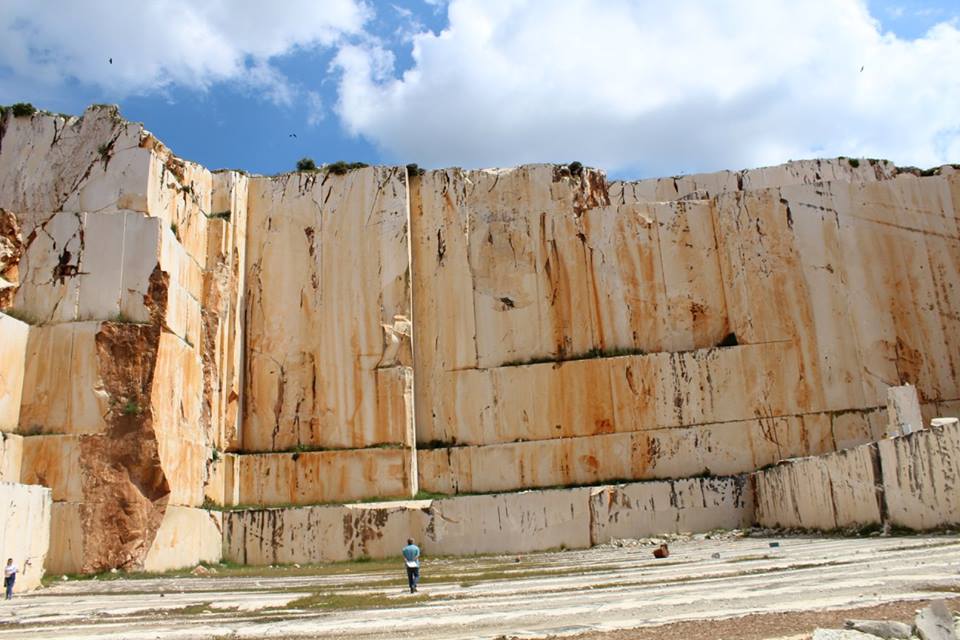 Excursión a las canteras contemporáneas del cerro de las Chozas.